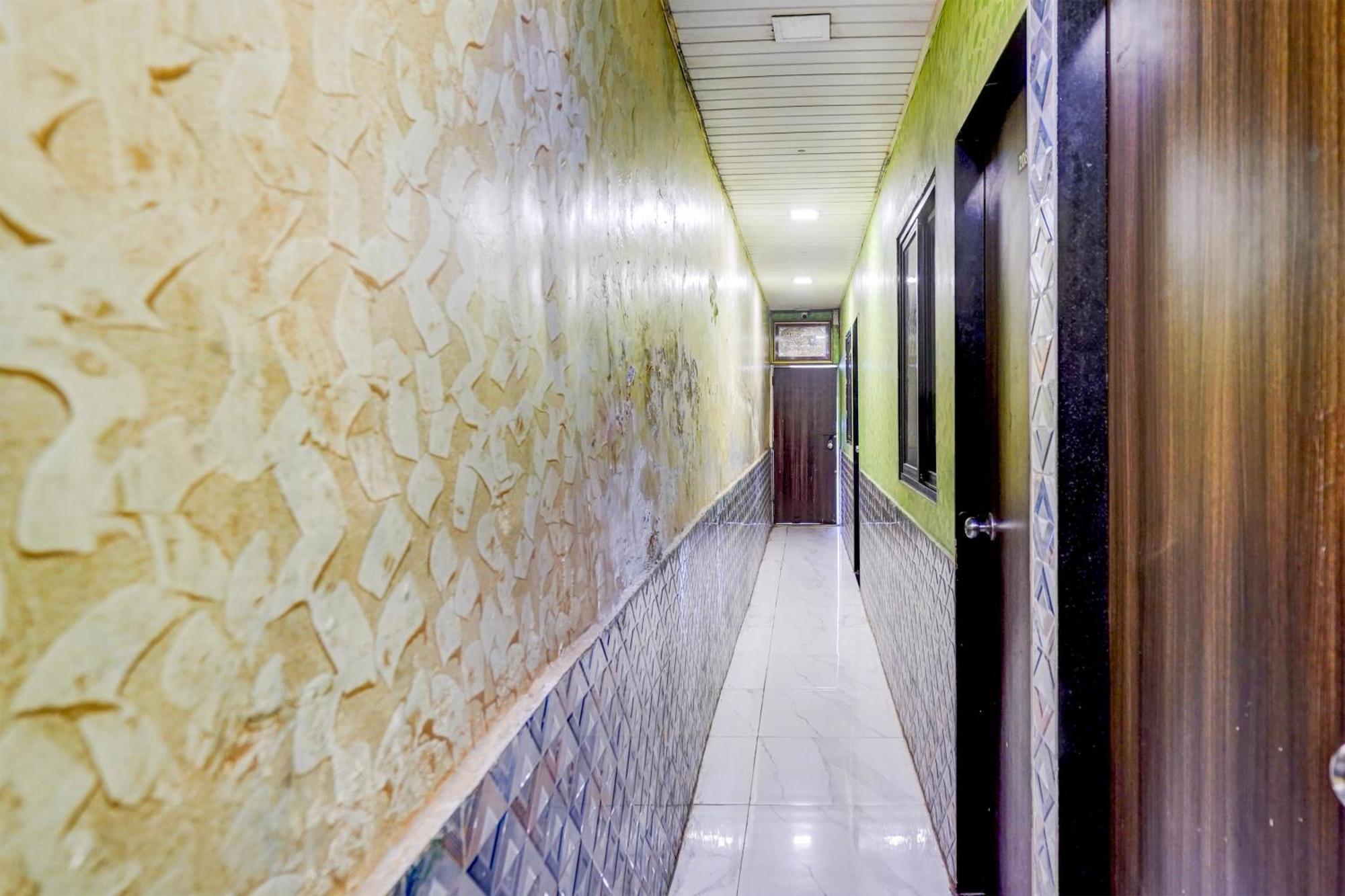 Hotel O The Om Sai Residency Bombay Esterno foto